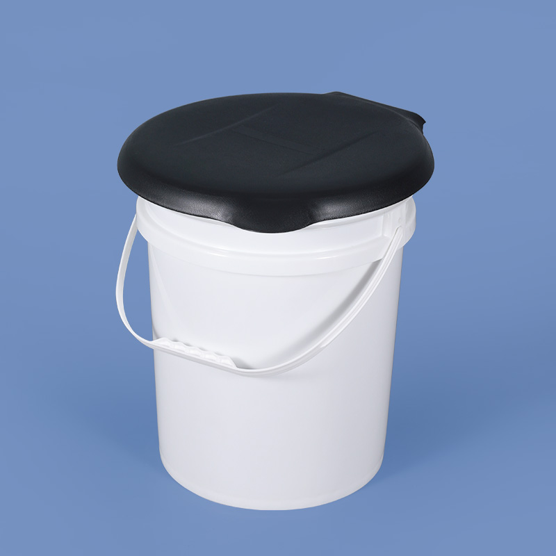 Camping 5 Gallon Bucket with Toilet Seat