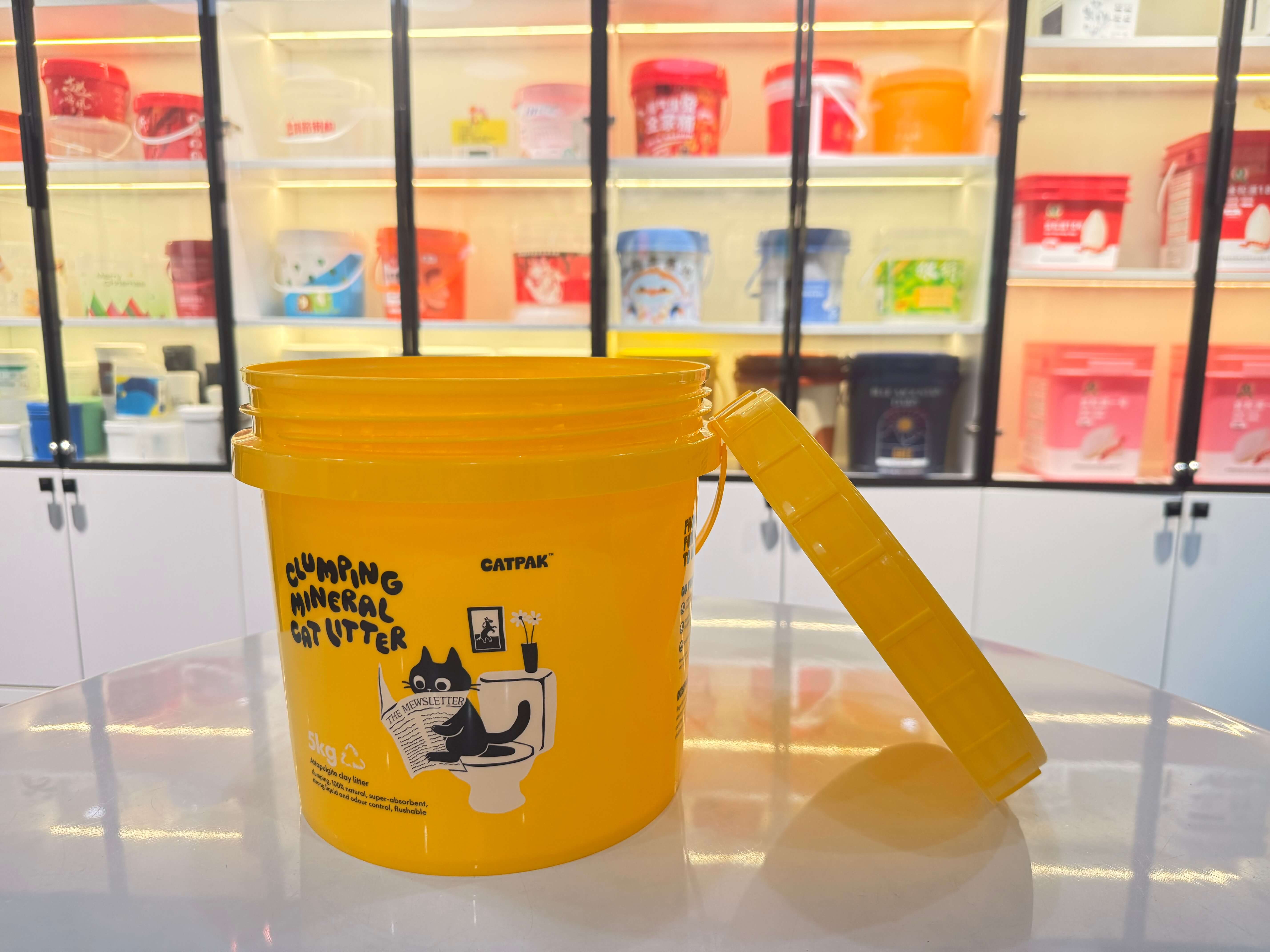 UMETASS x CATPAK: Novel, Functional, Portable & Eco-Friendly Packaging for Cat Litter