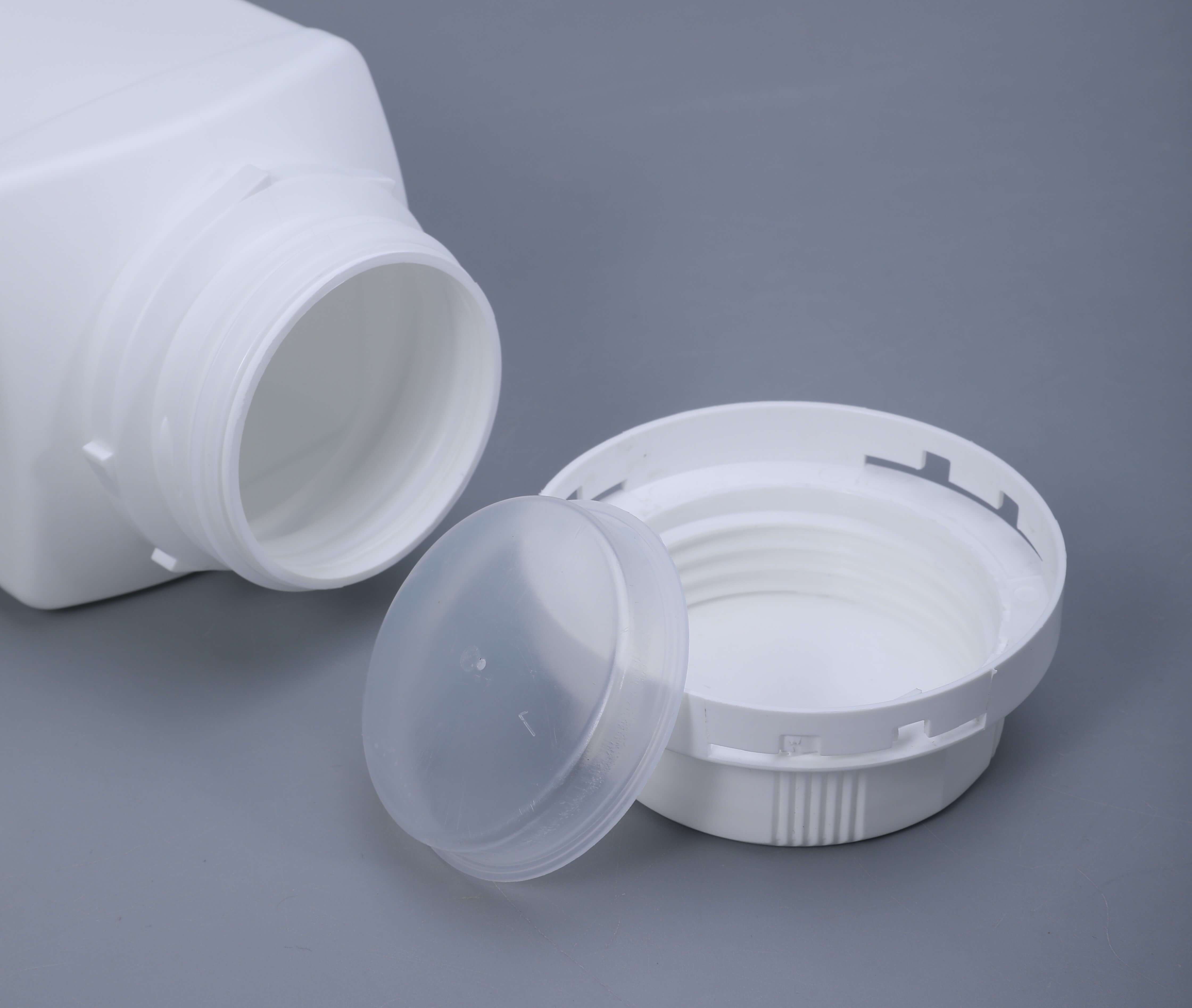 Broad chemical resistance of HDPE: